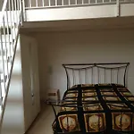 Pietra Bianca לינה וארוחת בוקר קונברסאנו