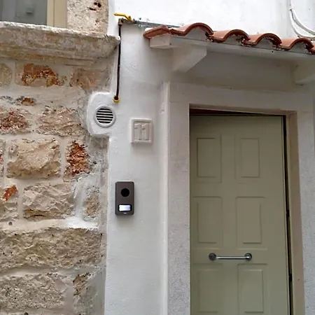 Pietra Bianca 3* Конверсано